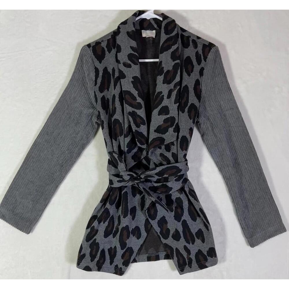 Entro Gray Cheetah Print Jacket Size Small Belted